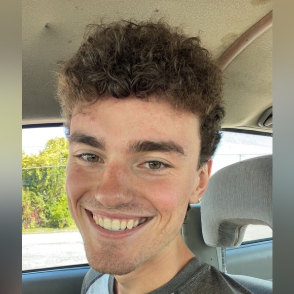 Meet your Posher, Xander - Picture 4 of 4